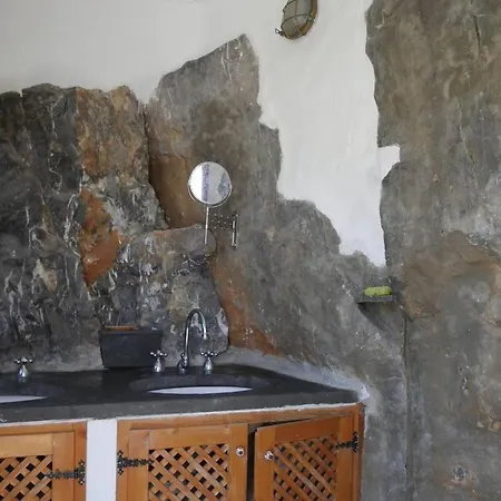 Lindos Traditional House * Rhodes City