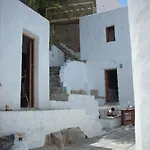 Lindos Traditional House Апартаменти *