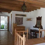 Lindos Traditional House Апартаменти *