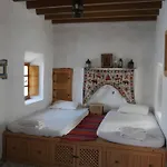 Апартаменти Lindos Traditional House *