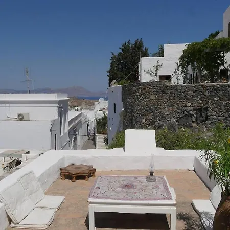 Lindos Traditional House Апартаменти *